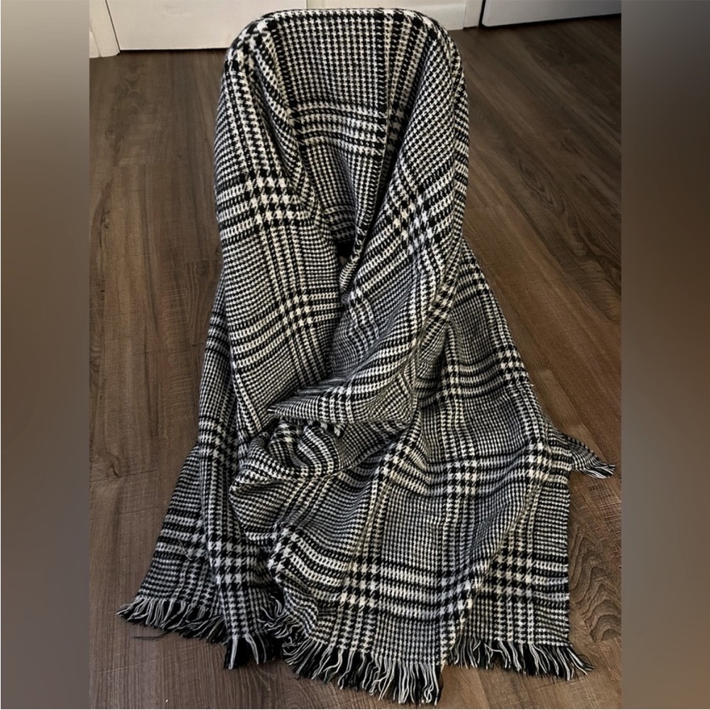Scarf Lot